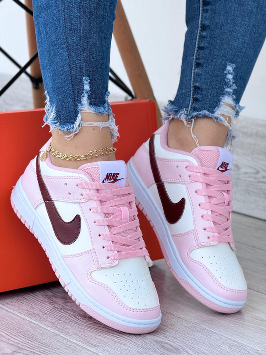 NIKE DUNK ROSADO X BLANCO